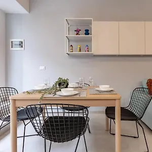https://champagne-loft.it-lombardy.com